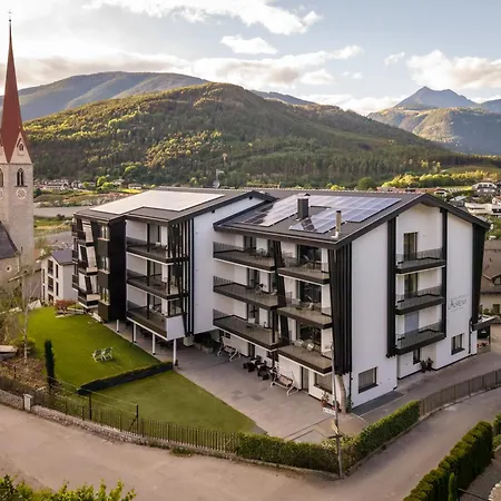 Laurena Aparthotel Near Brixen-2